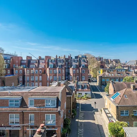 Queensway Dream, Hyde Park Apartment
