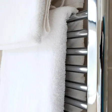 The - Putney 4* London