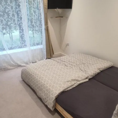 Homestay Poppy House Cranford