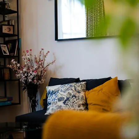 Charming 3br By Redcliffe Gdns Сasa de vacaciones