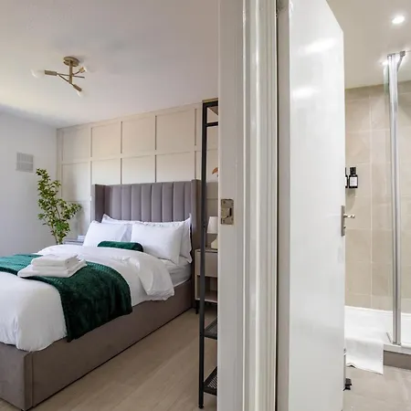 Apartment 1Bdr Apartment - West London - Easy Heathrow, London & Twickenham Rugby Stadium Access