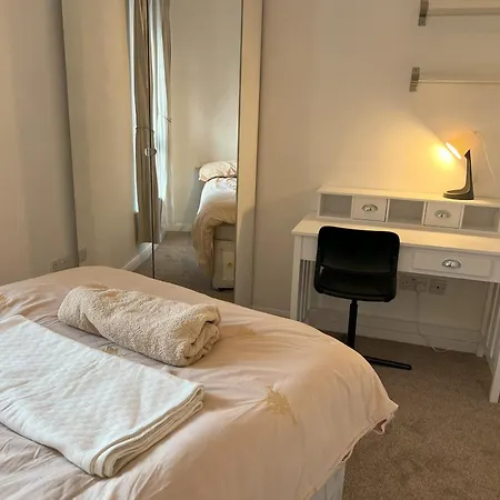 En-suite Double On Riverside Of Canada Water * Londres