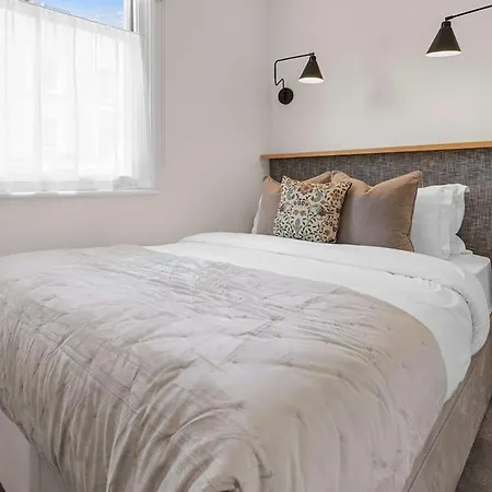 Stylish One Bedroom