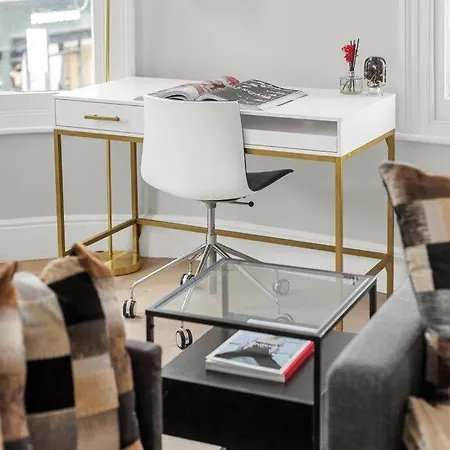 Stylish One Bedroom Apartment