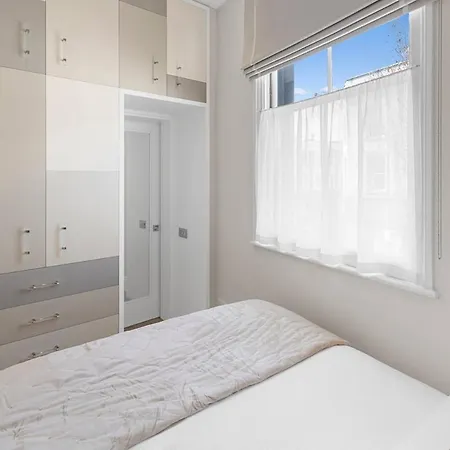 Stylish One Bedroom Apartment
