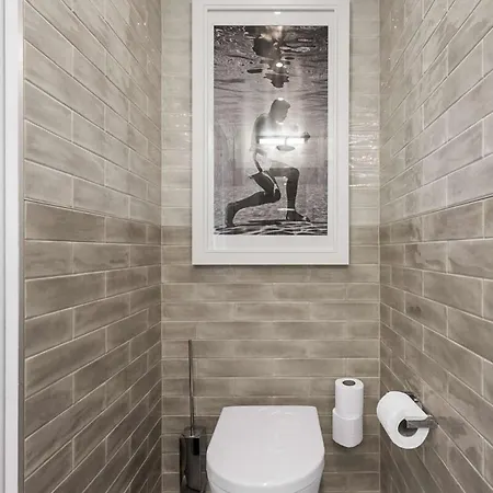 Stylish One Bedroom Apartment London