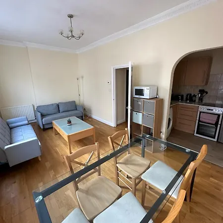 Apartamento Notting Hill - Welcoming 2-bed Flat *