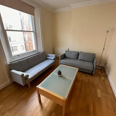 Notting Hill - Welcoming 2-bed Flat