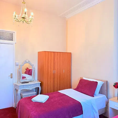 Hotel Albro House