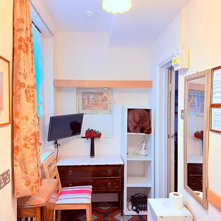 Albro House Hotel 2*