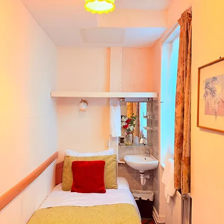 Albro House Hotel