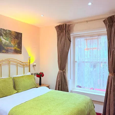 Albro House Hotel 2*