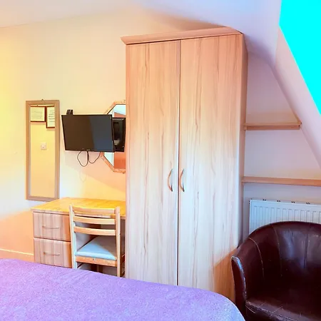 Albro House 2*