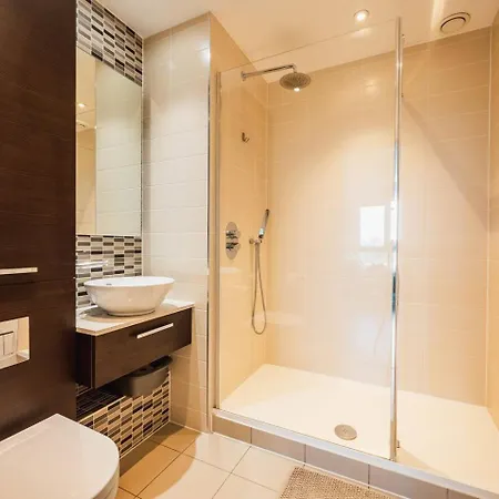 Pass The Keys 3 Bed 2 Bath With Stunning Views From The 8th Fl Apartment