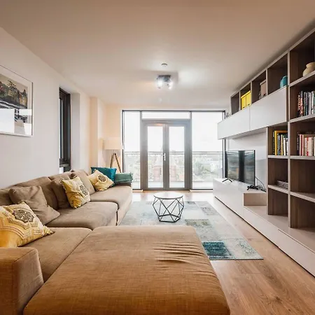 Apartment Pass The Keys 3 Bed 2 Bath With Stunning Views From The 8th Fl *