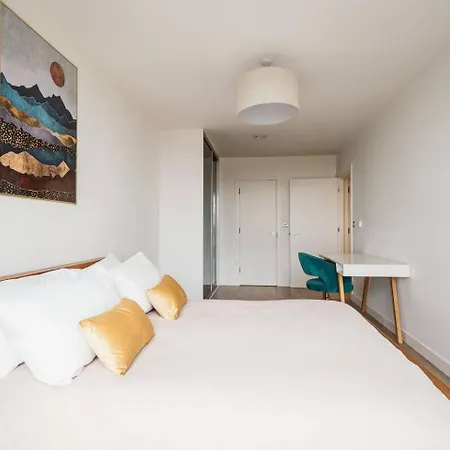 Pass The Keys 3 Bed 2 Bath With Stunning Views From The 8th Fl Apartment