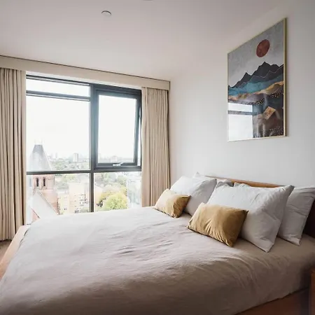 Apartment Pass The Keys 3 Bed 2 Bath With Stunning Views From The 8th Fl London