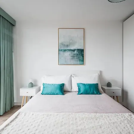 Apartment Pass The Keys 3 Bed 2 Bath With Stunning Views From The 8th Fl