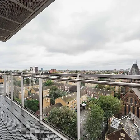 Pass The Keys 3 Bed 2 Bath With Stunning Views From The 8th Fl * London
