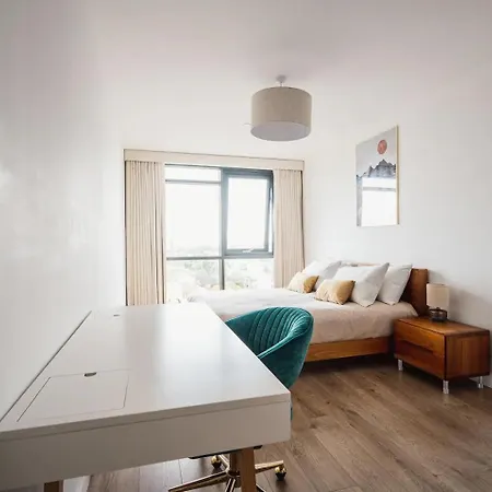 Pass The Keys 3 Bed 2 Bath With Stunning Views From The 8th Fl Apartment