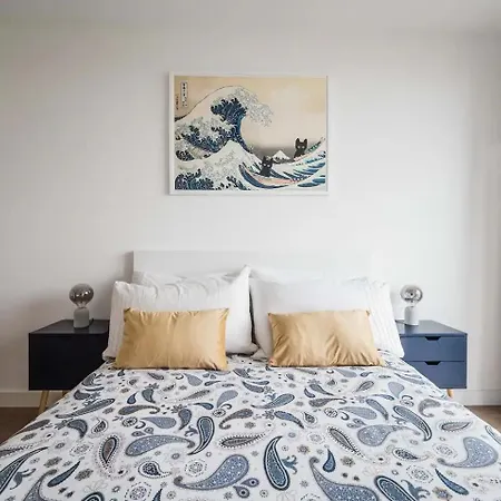 Pass The Keys 3 Bed 2 Bath With Stunning Views From The 8th Fl *