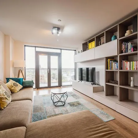 Apartment Pass The Keys 3 Bed 2 Bath With Stunning Views From The 8th Fl