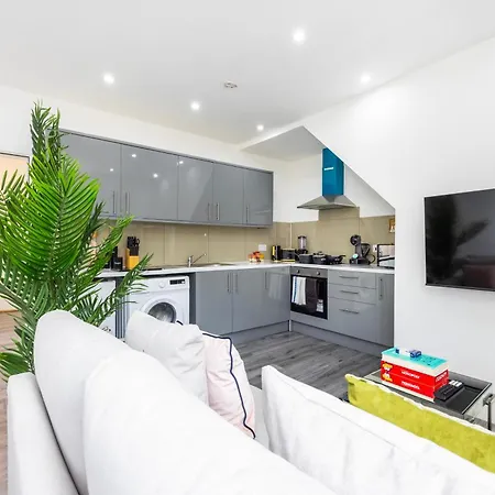 Apartment Temple Chambers , Long , Weekly & Monthly Offers , Contractors , Relocations , Leisure & Family