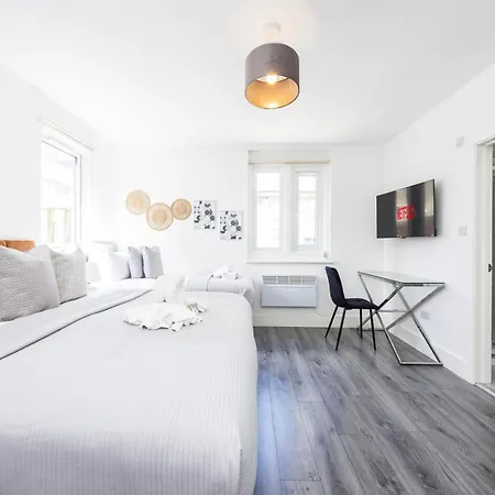 Temple Chambers , Long , Weekly & Monthly Offers , Contractors , Relocations , Leisure & Family Apartment *