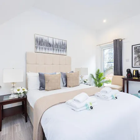 Temple Chambers , Long , Weekly & Monthly Offers , Contractors , Relocations , Leisure & Family Croydon
