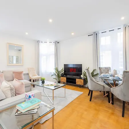 Temple Chambers , Long , Weekly & Monthly Offers , Contractors , Relocations , Leisure & Family Apartment