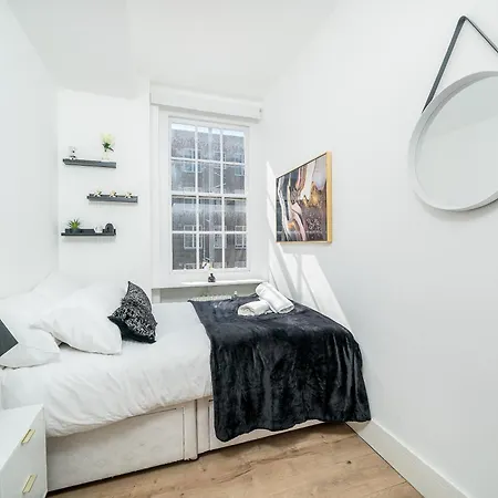 Apartment Queensway Dream, Hyde Park