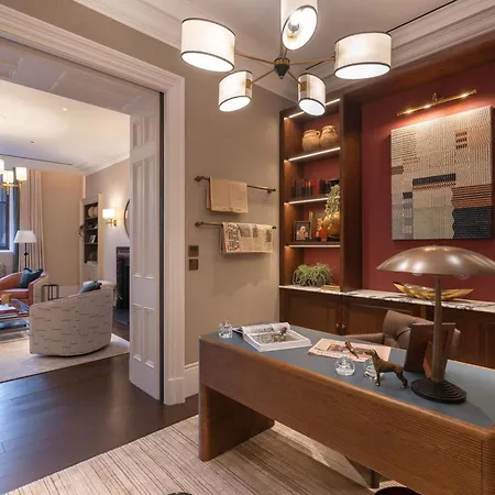 Three Bedroom With Pool And * London