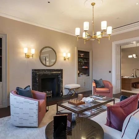 Apartment Three Bedroom With Pool And
