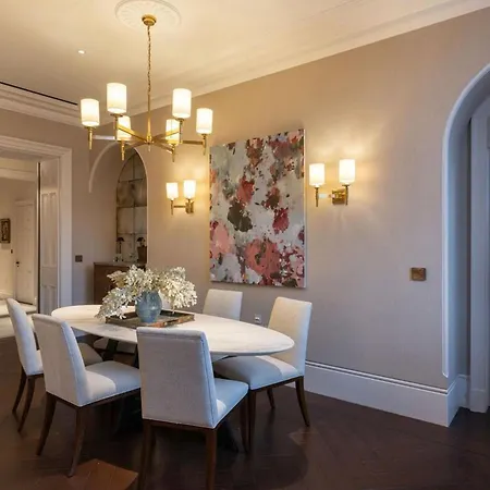 Three Bedroom With Pool And Apartment