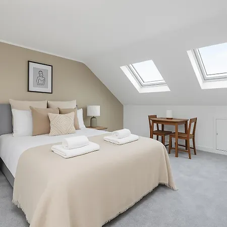 Bright Private - Peaceful Morden Location * Londyn