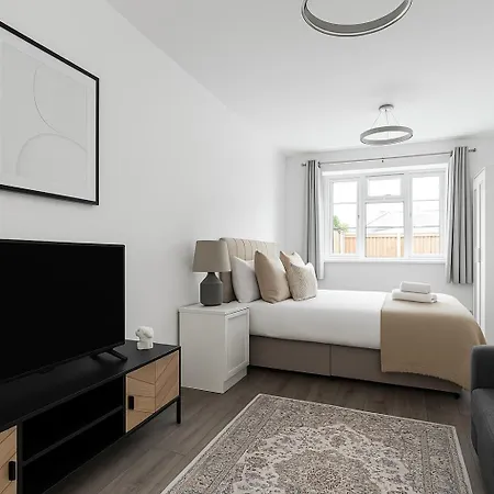 Bright Private - Peaceful Morden Location Apartament *