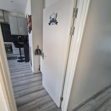 Abbeywood London House Homestay