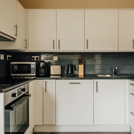 The Egerton - Luxury Apartment *