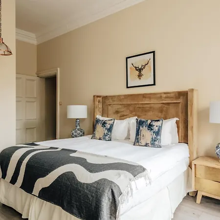 The Egerton - Luxury Apartment London