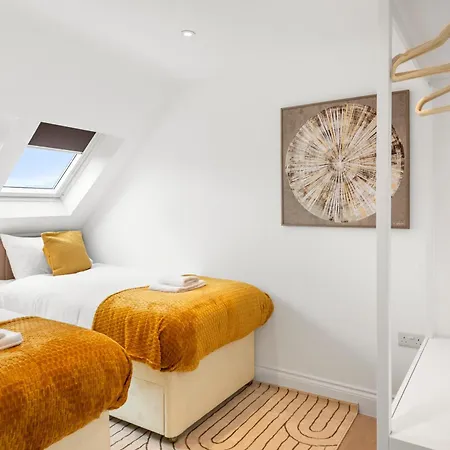 Relax In Style I Business & Leisure I Free Parking Apartment London