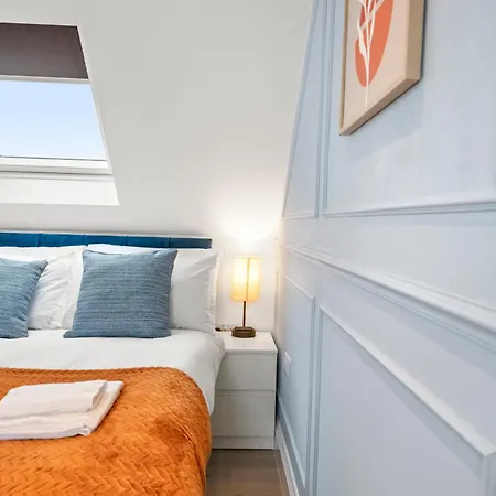 Relax In Style I Business & Leisure I Free Parking London