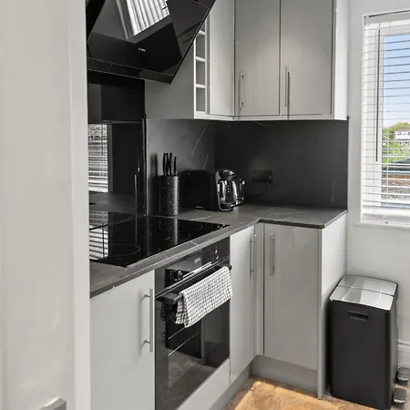 Relax In Style I Business & Leisure I Free Parking * London