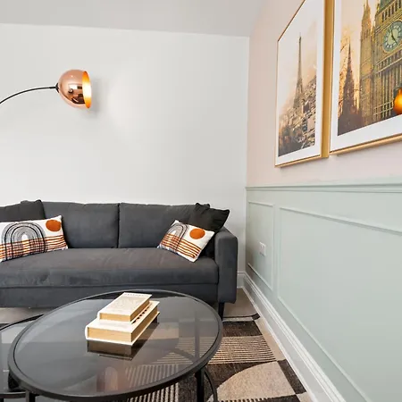 Relax In Style I Business & Leisure I Free Parking Apartment