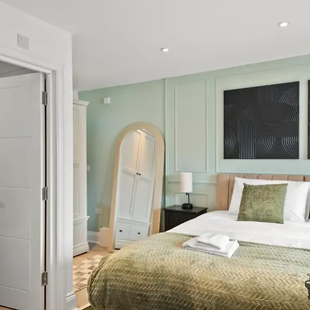 Relax In Style I Business & Leisure I Free Parking Apartment London