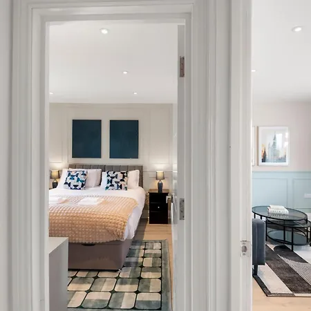 Relax In Style I Business & Leisure I Free Parking Apartment *