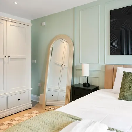 Relax In Style I Business & Leisure I Free Parking Apartment
