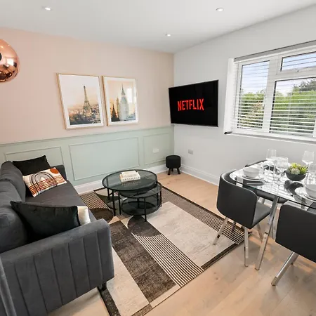 Relax In Style I Business & Leisure I Free Parking Apartment *