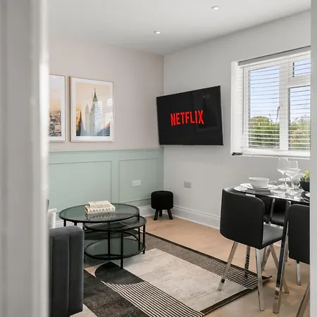 Relax In Style I Business & Leisure I Free Parking * London