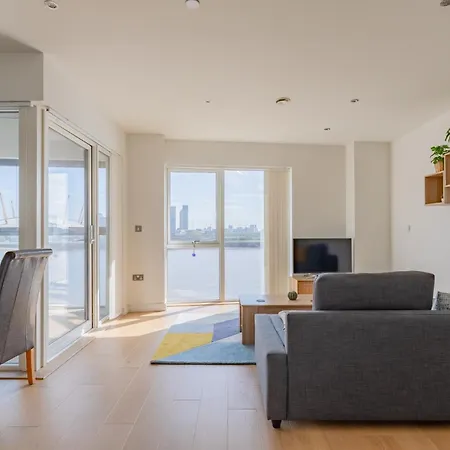 Gorgeous 1bd Flat With Incredible Views Of The O2 Διαμέρισμα Λονδίνο