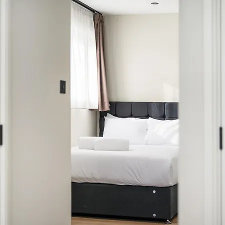 Apartment The Turrets, Willesden London